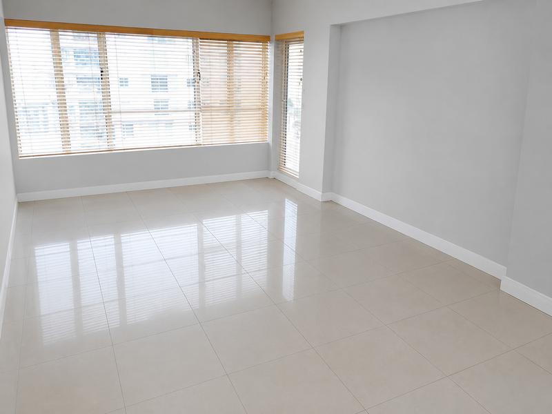 3 Bedroom Property for Sale in Mouille Point Western Cape